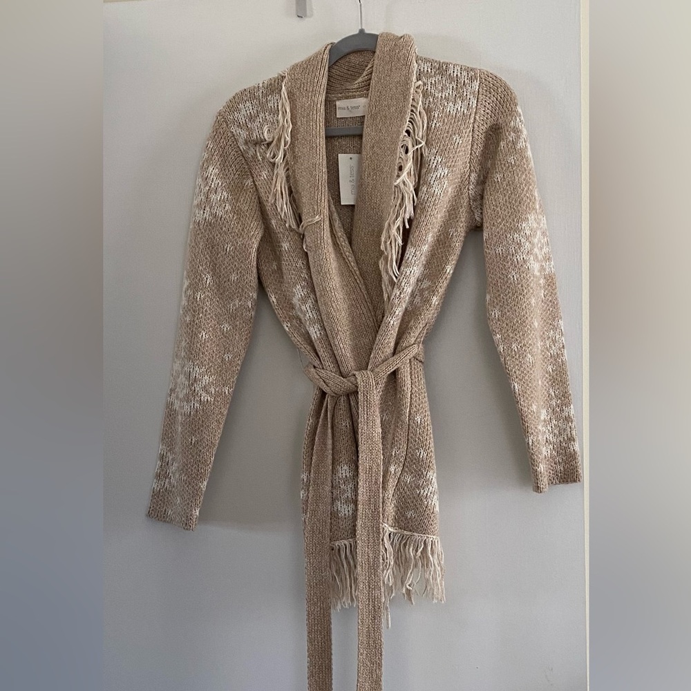 Women’s snowflake sweater with fringe